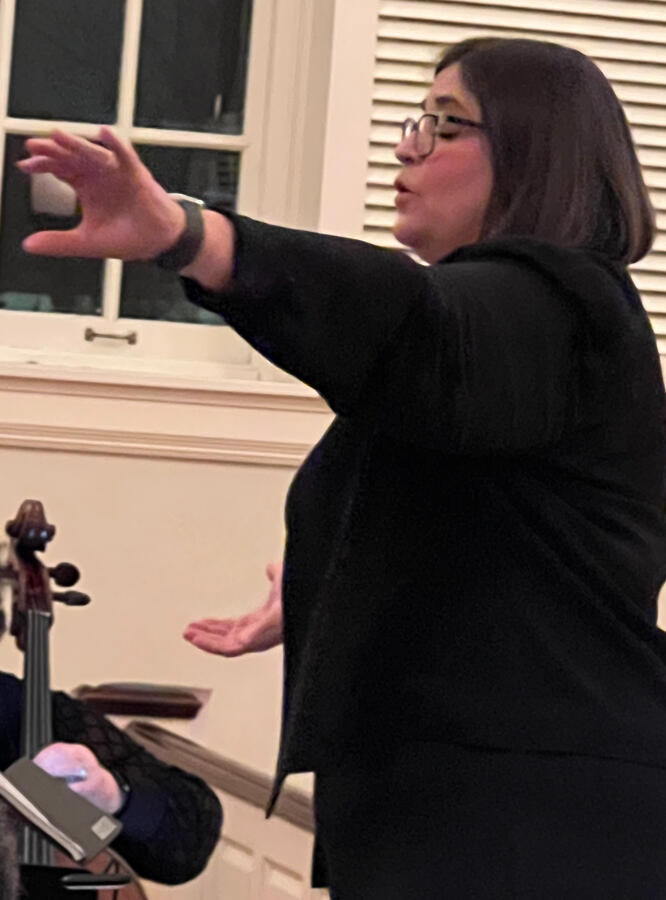 Gayle Wieand conducts